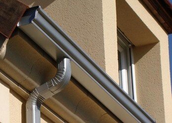 Pose de gouttière pvc alu zinc couvreur à Saint-Lubin-des-Joncherets 28350 en Eure-et-Loir